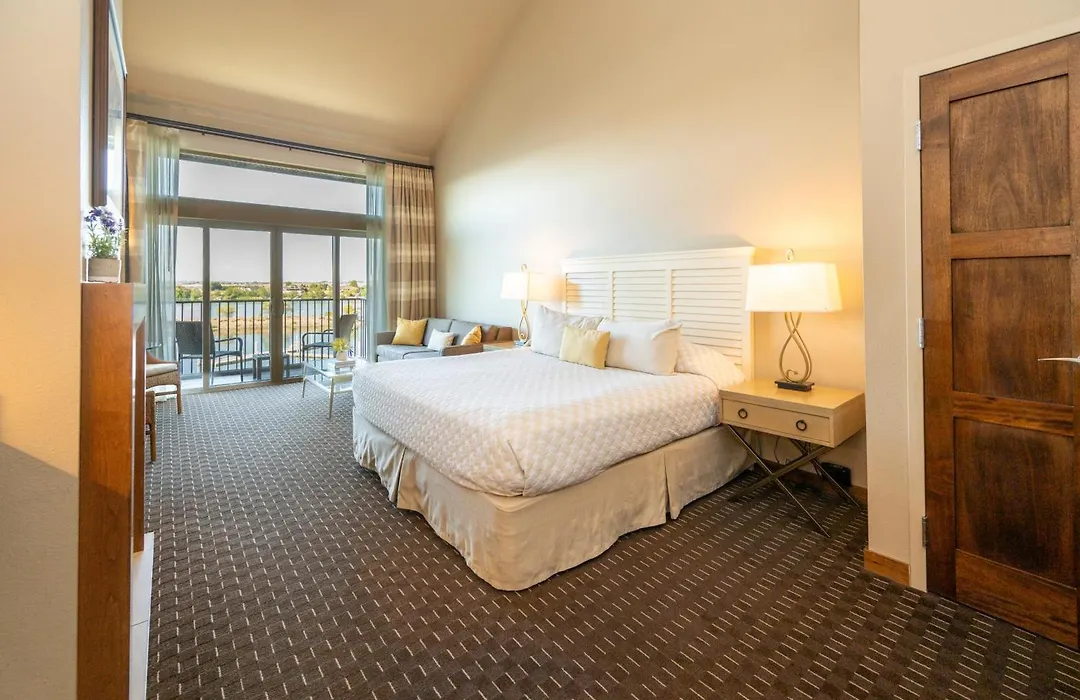 The Lodge At Columbia Point-1